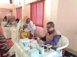 Distributing free medicine
